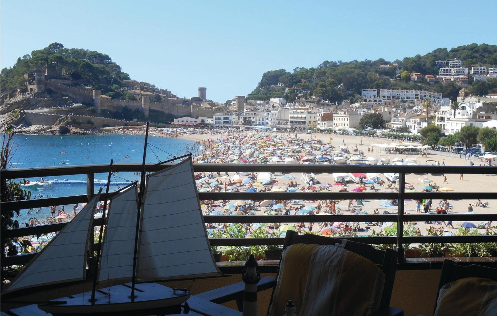 3 Bedroom Gorgeous Apartment In Tossa De Mar Bagian luar foto