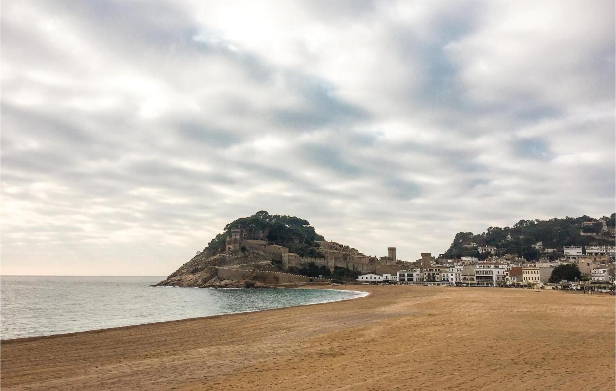 3 Bedroom Gorgeous Apartment In Tossa De Mar Bagian luar foto