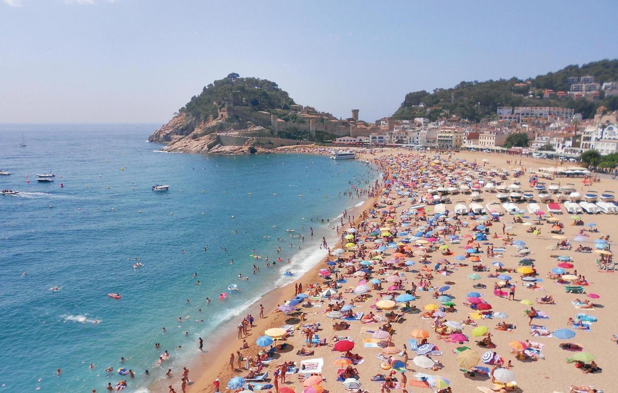 3 Bedroom Gorgeous Apartment In Tossa De Mar Bagian luar foto